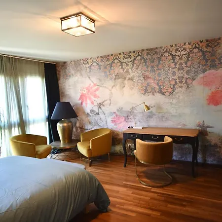 Boutique And Wellness La Casa Dei 5 Elementi Bed & Breakfast *