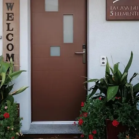Bed & Breakfast Boutique And Wellness La Casa Dei 5 Elementi *